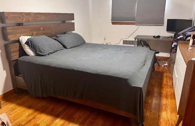 239 Riverview Gallery 3