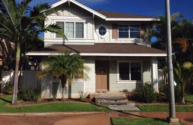 Ocean Pointe 3 bed, 3 bath, 2 car garage with private yard! - 91-1013 Kaihohonu Street, Ocean Pointe, HI 96706