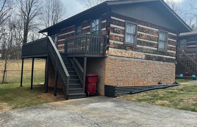 2 Bedroom 2 Bathroom Cottage Home in Johnson City, TN photos photos