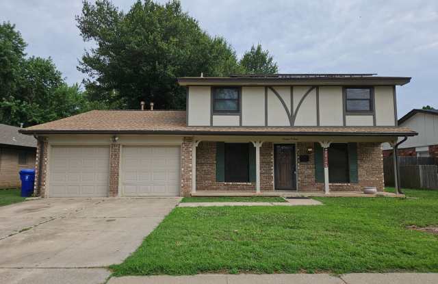 (4) Bed/(2) Bath in Core Norman Avail NOW! photos photos