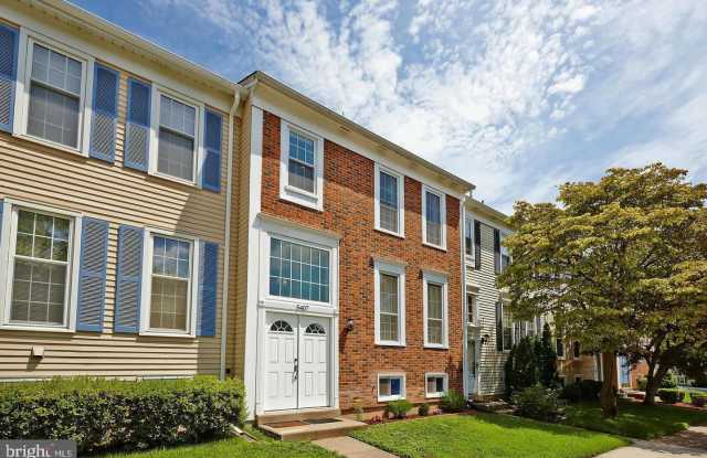 5407 HELM COURT - 5407 Helm Court, Kings Park West, VA 22032