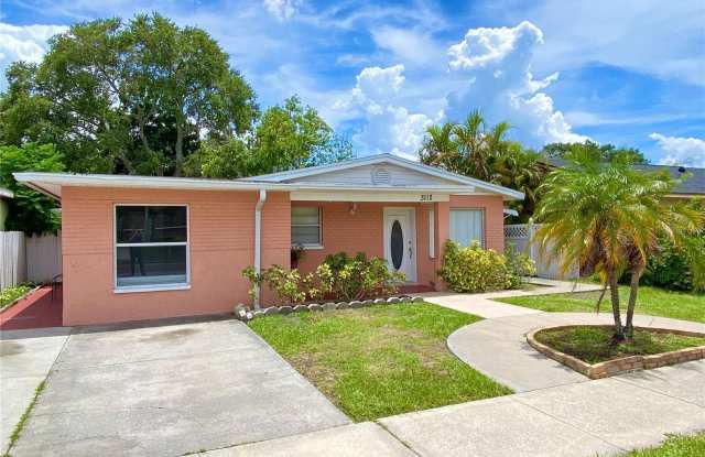 3112 W TAMPA BAY BOULEVARD photos photos