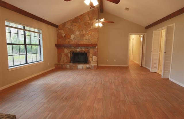 104 Longacre Drive - 104 Longacre Drive, Conroe, TX 77304