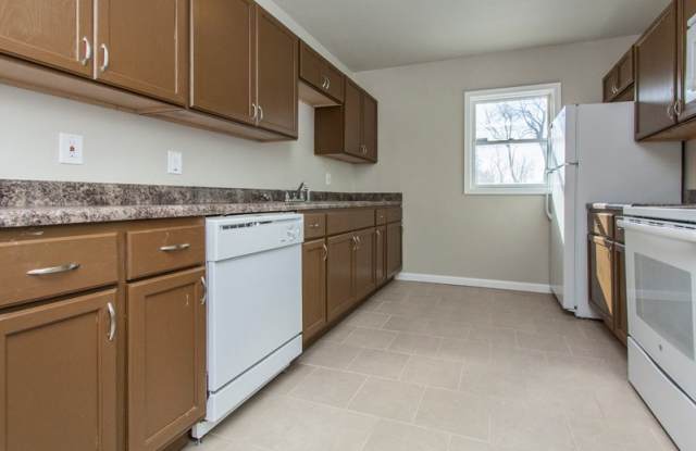 Large 3 Bedroom, 2 Bathroom - Pyramid Properties photos photos