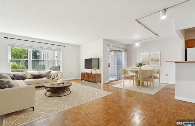 1111 River Road C6 photos photos