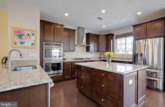 29137 HICKORY Lane Gallery 2