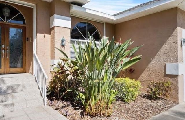 626 7TH AVENUE N - 626 7th Avenue North, Tierra Verde, FL 33715
