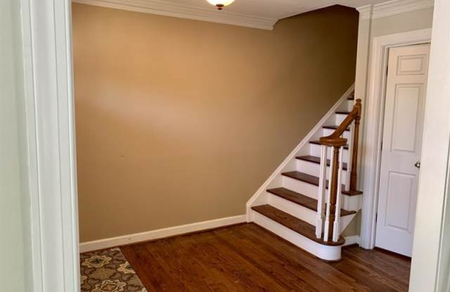 831 Clairemont Avenue Gallery 3