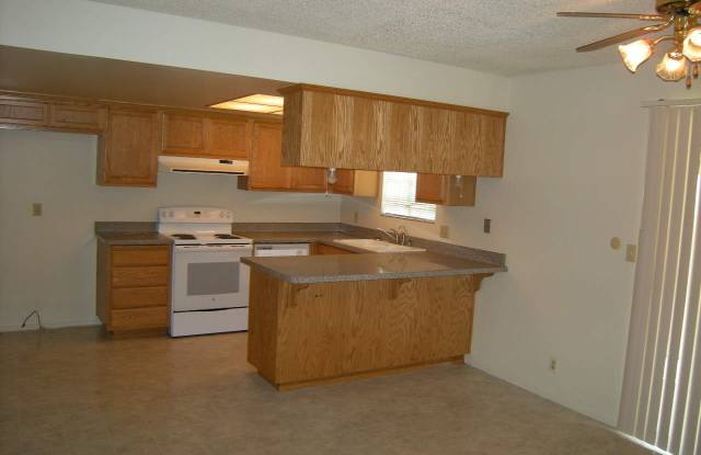 Comfortable 3/2 that allows pets! photos photos Comfortable 3/2 that allows pets! photos photos