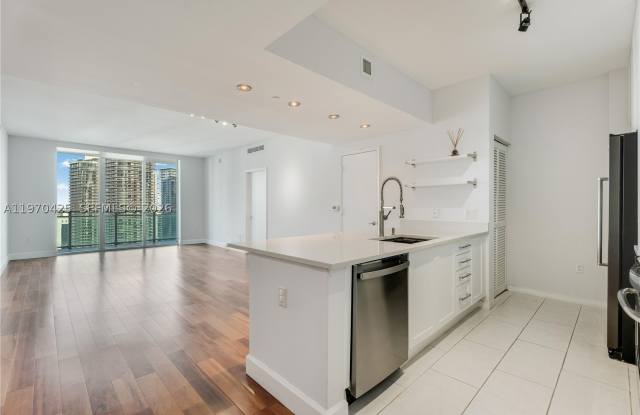 951 Brickell Ave photos photos