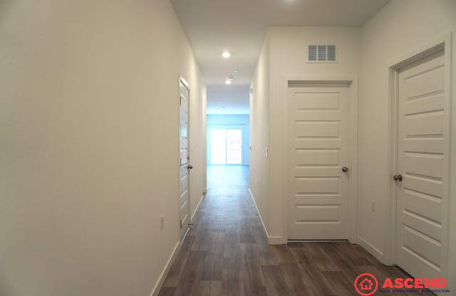 MOVE IN SPECIAL! $500 OFF First Month Rent! Spacious 4 Bed/2 Bath Brand New Build! in Bakersfield's Desirable 93311 Area — Solar, Garage & Fully Loaded! Gallery 4