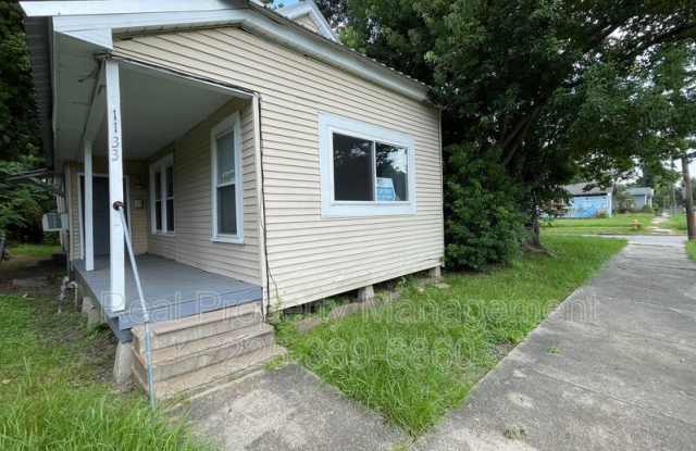 1133 Maximillian St. photos photos