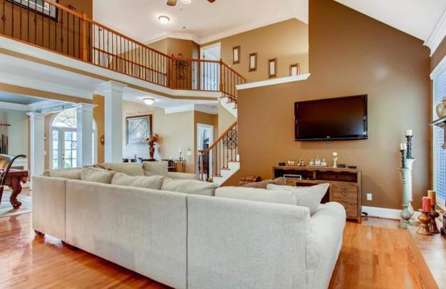 1202 OAKLEIGH VALLEY Drive Gallery 4