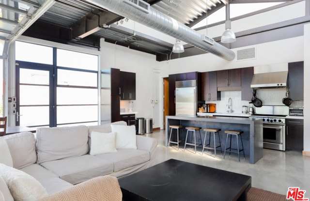 1534 17th ST - 1534 17th Street, Santa Monica, CA 90404