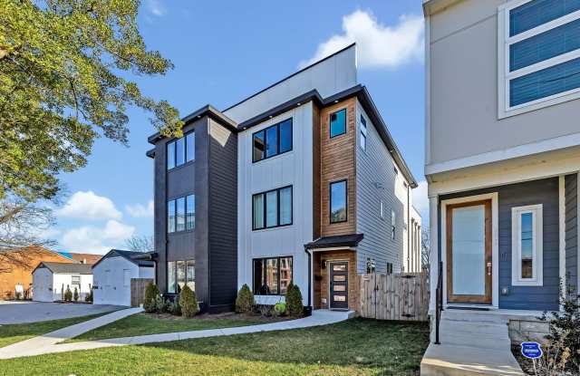 Gorgeous FULLY FURNISHED Home Just Off Charlotte Ave. Gallery 3