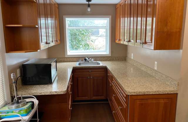 8074 Jackson Gallery 3