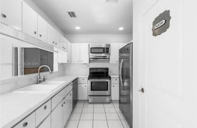 1906 SW 21st Street, Miami, FL 33145 - 2606 photos photos