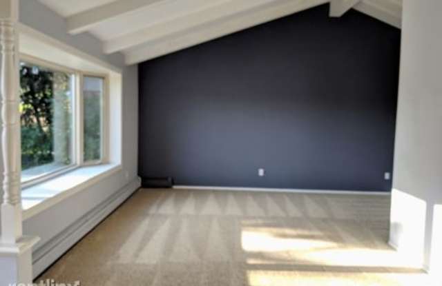 6741 Urban Cir Gallery 3