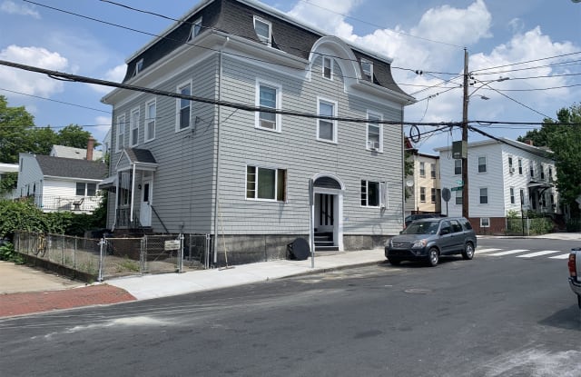 121 Thorndike Street - 3R - 121 Thorndike St, Cambridge, MA 02141