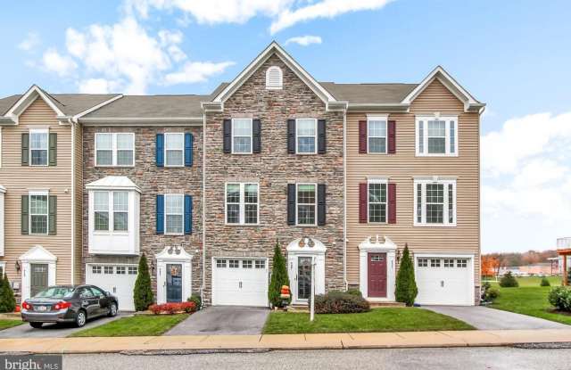 927 BRECHIN LN YORK, PA 17403 **REGENTS GLEN COMMUNITY** photos photos