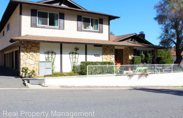 2160 VIA CAMINO VERDE #4 - 2160 Via Camino Verde, Oceanside, CA 92054