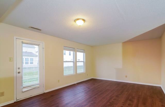 3151 Hemlock Street Gallery 4