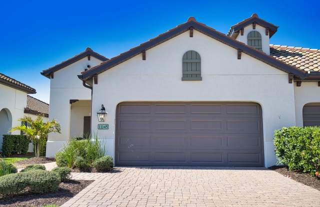 Annual Furnished 3 Bedroom 2 Bathroom Villa located in Boca Royale! photos photos
