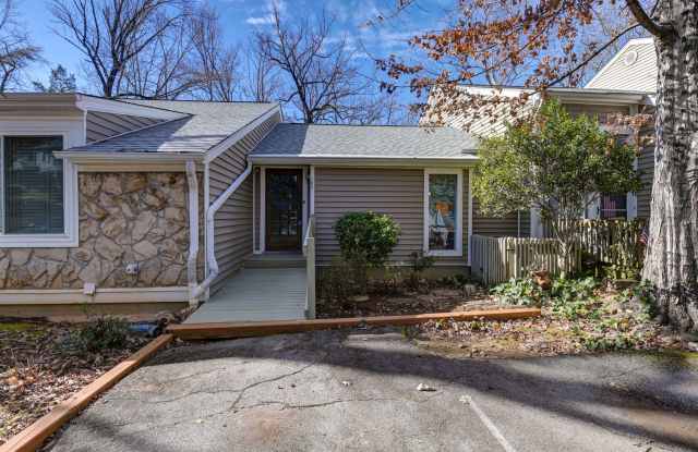 103 Leeward Road Columbia, SC 29212 - Yacht Cove Gallery 1