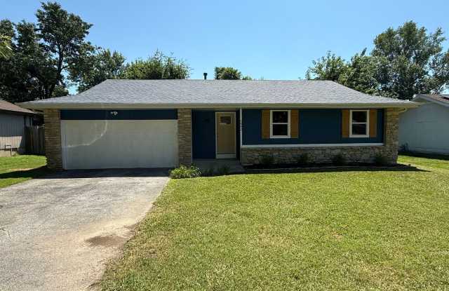 Remodeled 3 Bedroom 2 Bathroom home in Battlefield MO photos photos