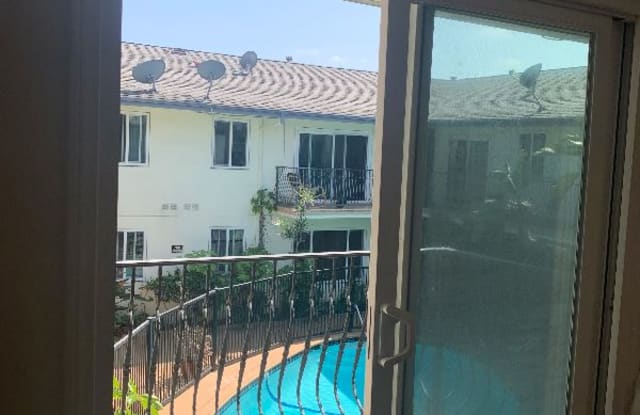 1138 South La Cienegea Blvd - 1138 La Cienega Boulevard, Los Angeles, CA 90035
