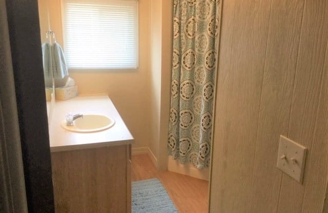 4210 Carlton SW - 4210 Carlton Avenue Southwest, Billings, MT 59101