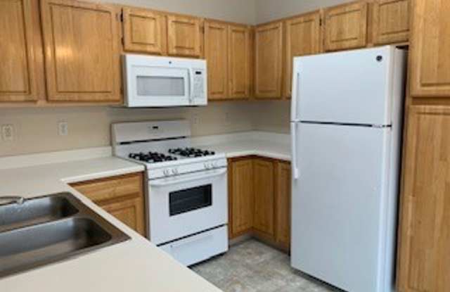 Broomfield Main Floor Condo Gallery 3