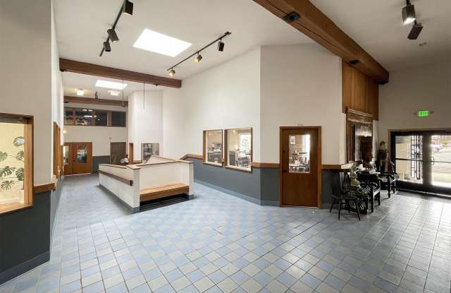 222 N Lincoln St #207 Gallery 2