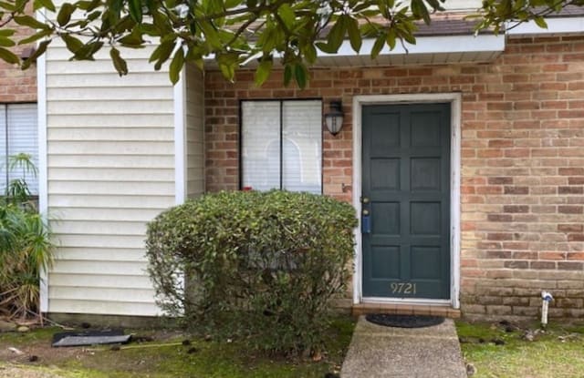 9721 Siegen Ln - 9721 Siegen Lane, Village St. George, LA 70810