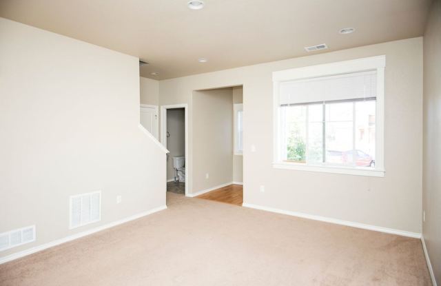 Spacious 3 Bedroom Single-Family Home with Modern Features Gallery 3