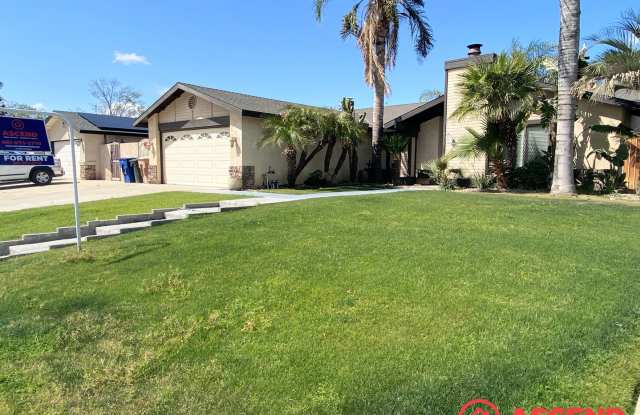 Cozy Southwest 3 Bedroom 2 Bath Home Coming Soon! photos photos