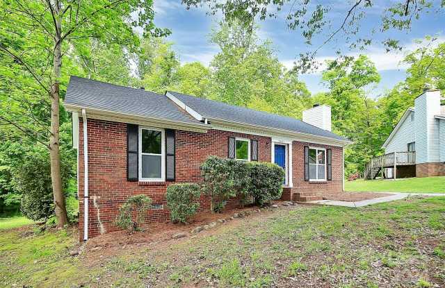 5801 Woodrock Court Gallery 3
