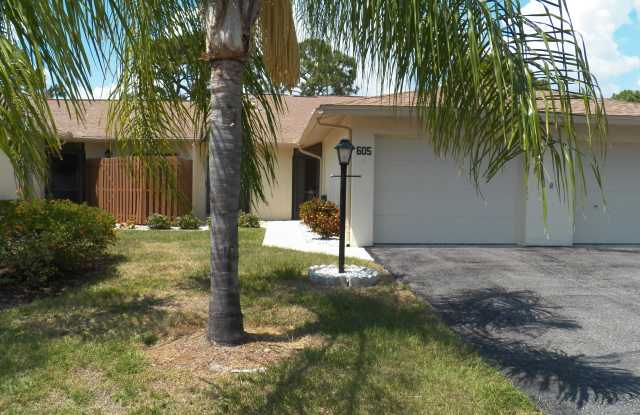 605 Pinebrook Crescent - 605 Pinebrook Crescent, Venice, FL 34285