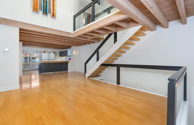 8133 Camino Del Oro Gallery 2