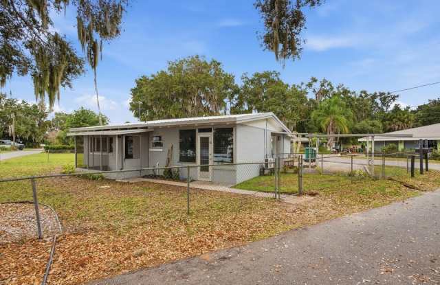 201 LEE STREET photos photos