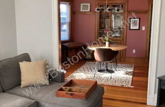 158 School St. Gallery 3