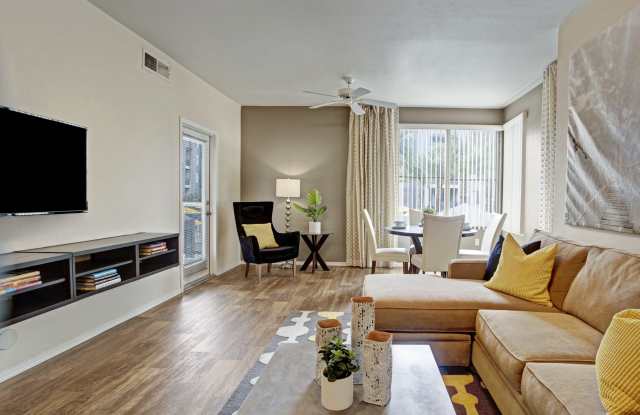Rio Paradiso Apartment Homes Gallery 2