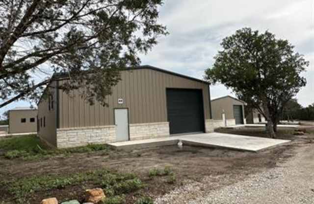 141 Hunters Pass - 33 photos photos