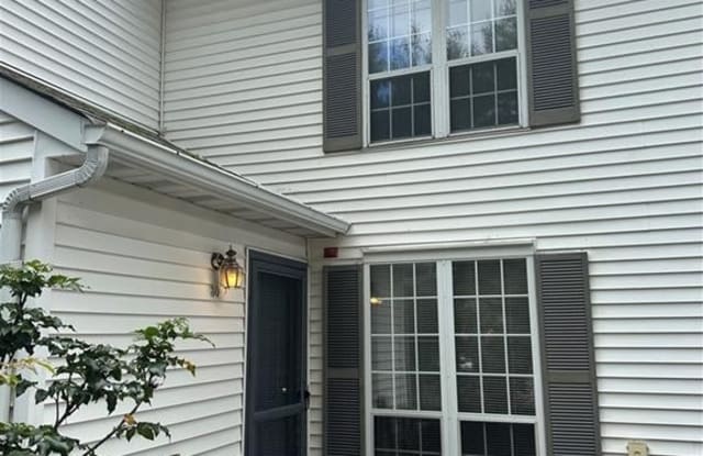 30 Homestead Village Drive - 30 Homestead Village Drive, Warwick, NY 10990