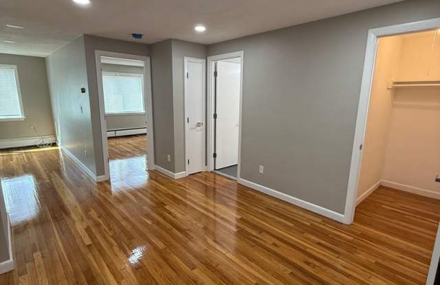 Good Deal in JP! 1-Bed with Heat/HW Incl Gallery 4
