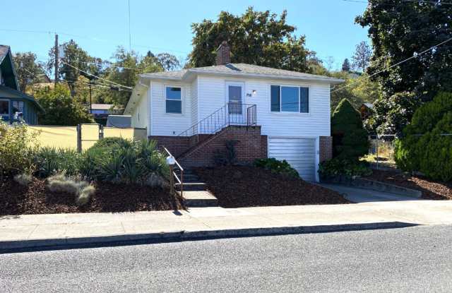 3 Bedroom House for Rent in the Dalles Gallery 1