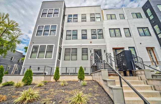 1638 K Street Northeast - 1 Gallery 2