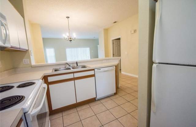 8427 CRYSTAL COVE LOOP Gallery 3