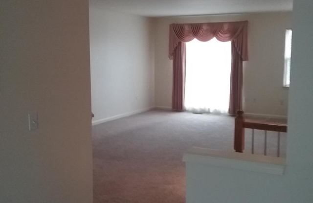5 BRAMPTON COURT Gallery 3