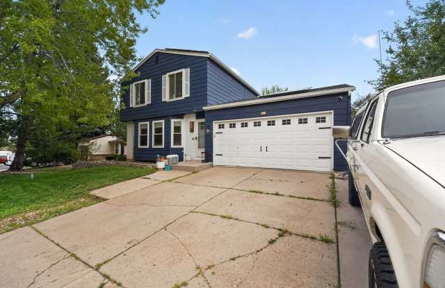 Charming 3BR House in Aurora Gallery 4